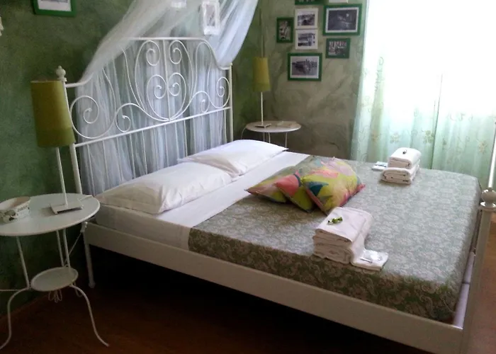 Nocleg ze śniadaniem Labicana42 2*