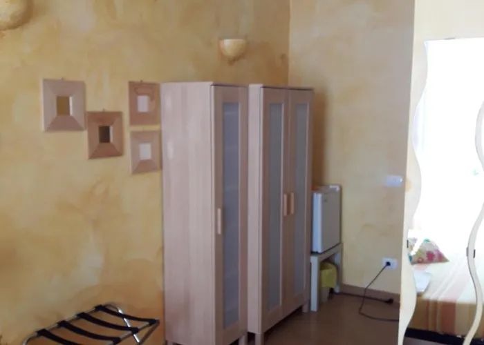 Labicana42 Nocleg ze śniadaniem