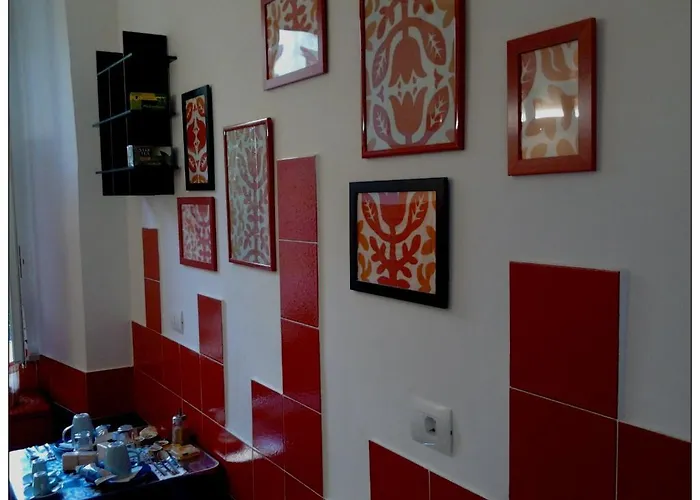 Labicana42 Nocleg ze śniadaniem 2*